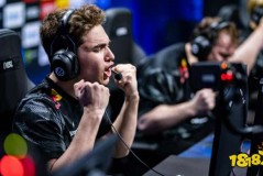 街头篮球》六星徽记卡免费送！2025SFSA专属通行证开启全新篮球体验